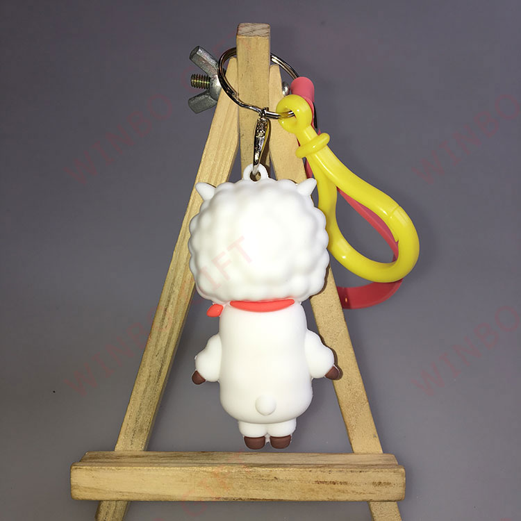 卡通動(dòng)物羊立體鑰匙扣背面